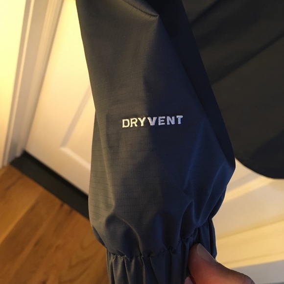 North Face Light Weight Rain Jacket/ Shell - Picture 5 of 6